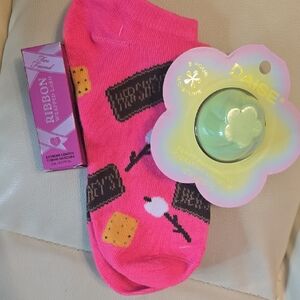 Pink Socks And Makeup For Giveaway
